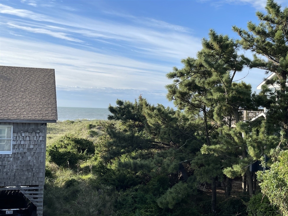 Chasing Sunsets 4 Bedroom Cottage