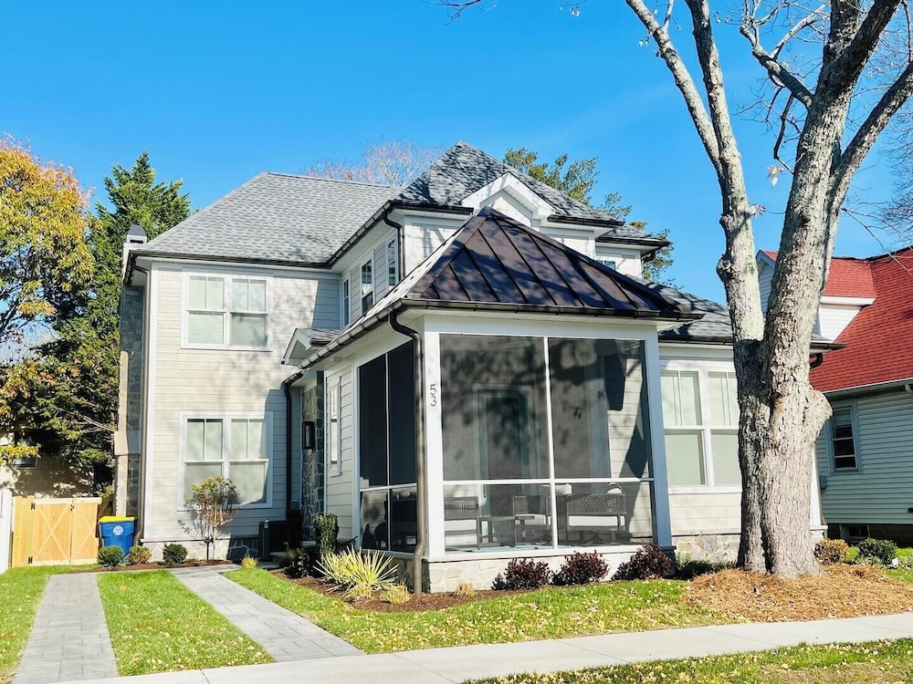 Maryland Avenue 53