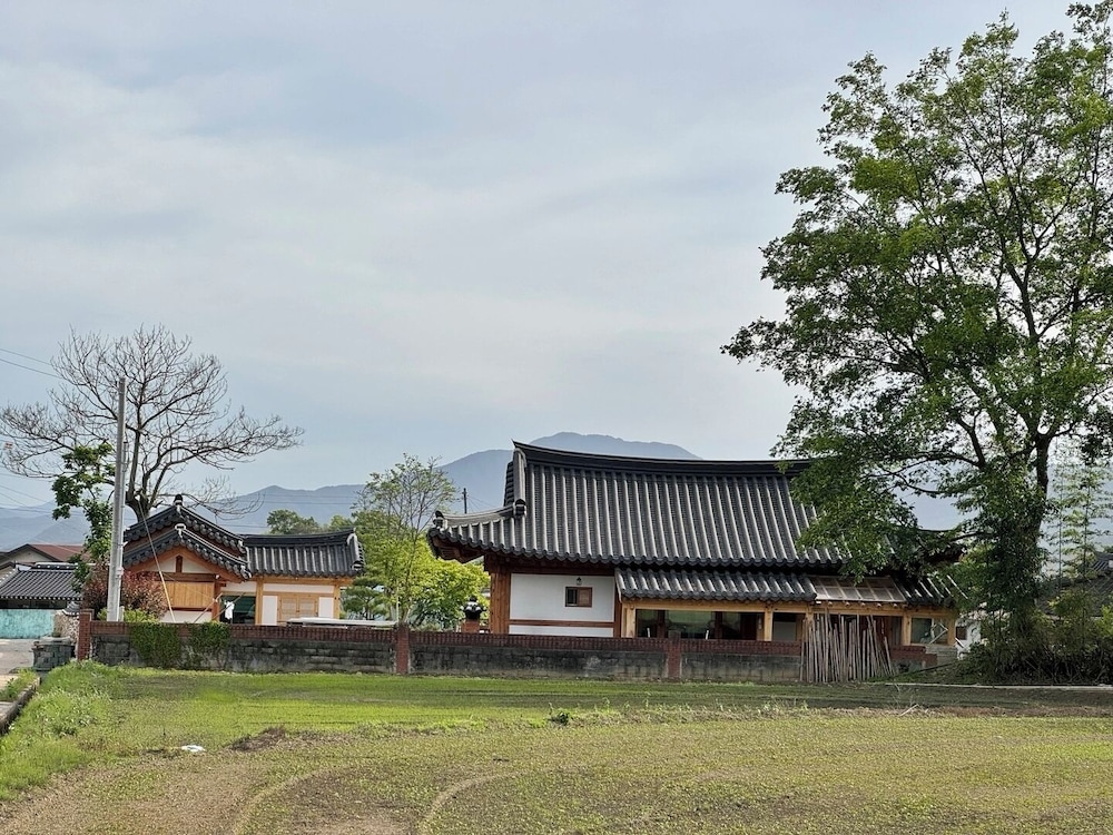 Jukrokjungsa hanokstay