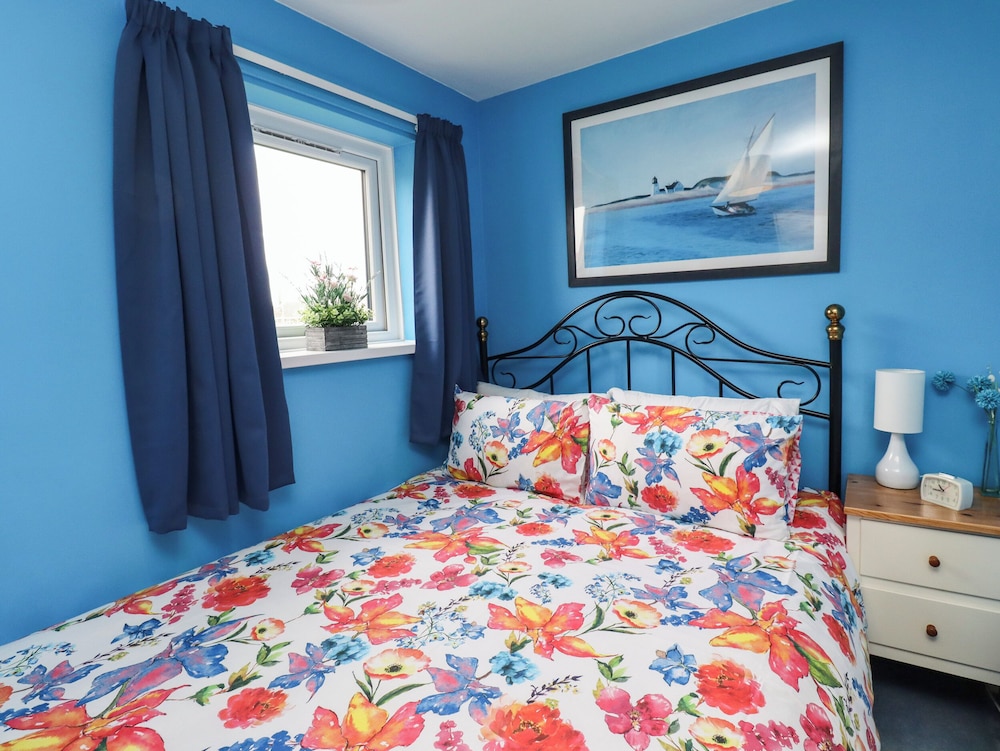 Flora Cottage