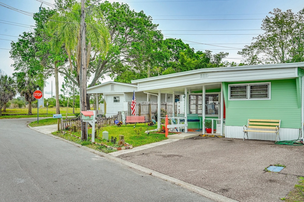 Eclectic Tarpon Springs Home: Bayou Across Street!