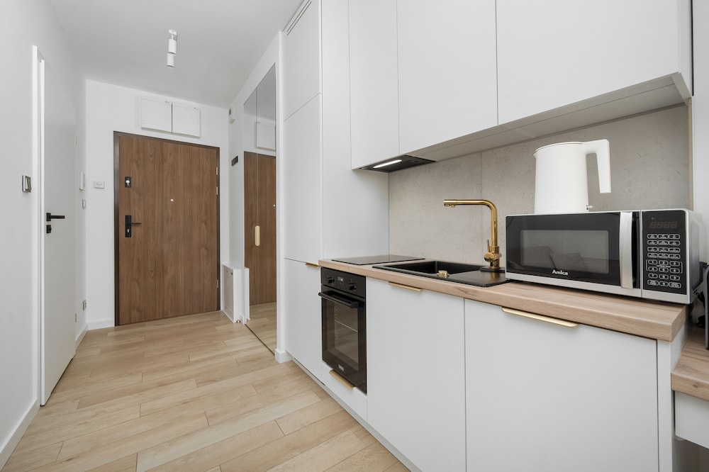 Studio Poniatowskiego With Parking by Renters view 3