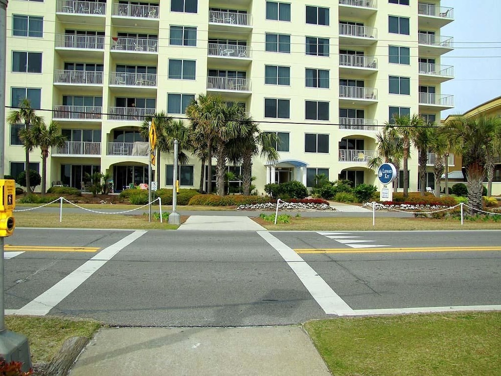 Leeward Key Condos by Crystal Waters