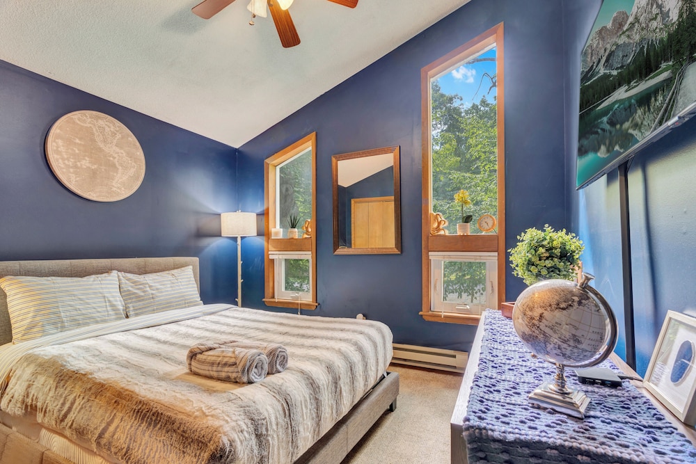 Grill & Games: Family Home in East Stroudsburg!