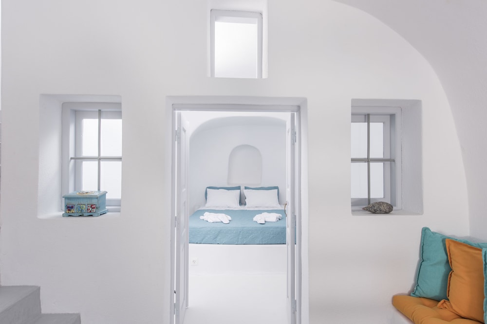 Horizon Aeifos Suites view 5