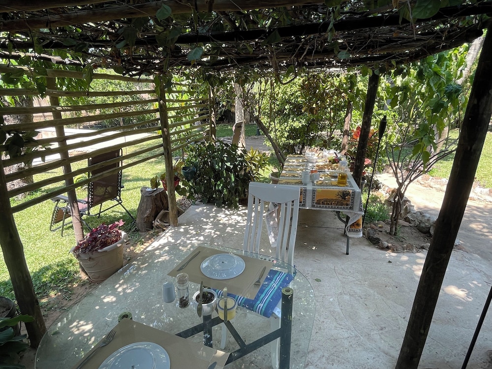 Beulah Court Vineyard Guest House