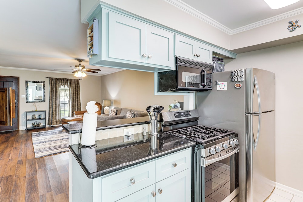 Pool Access: Energy Corridor Townhome in Houston!