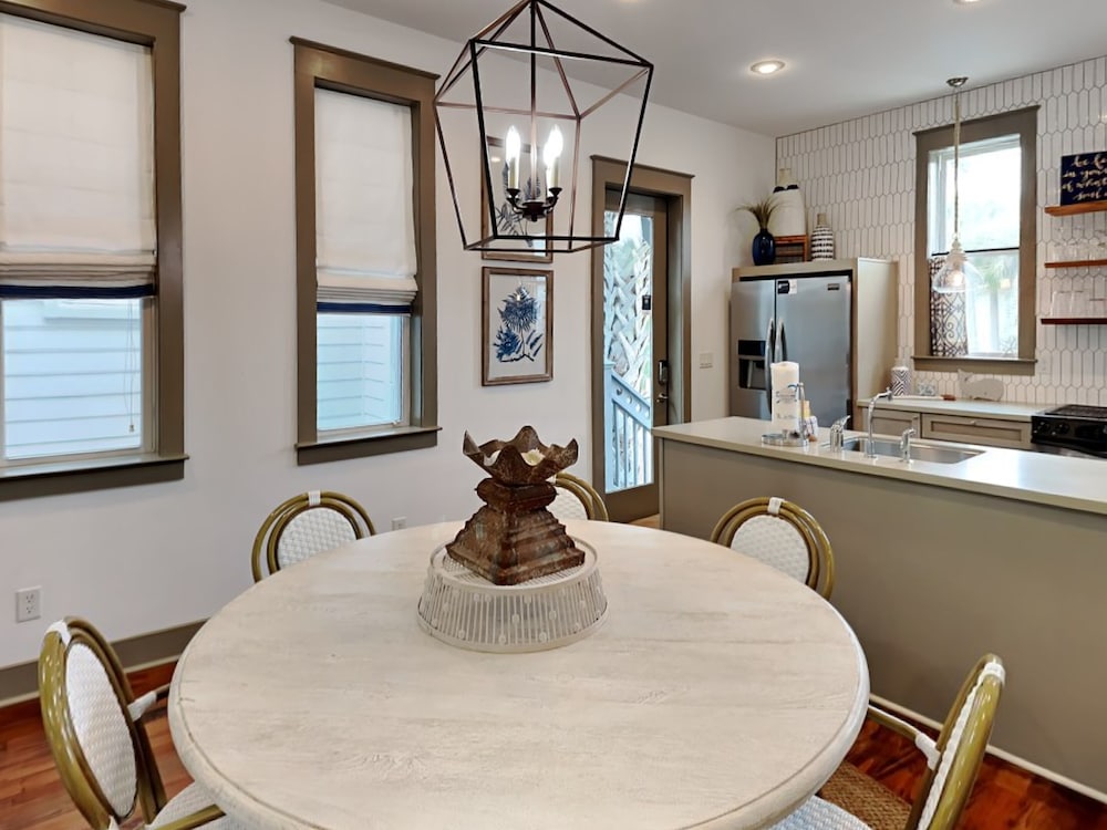 The Holland House II by Southern Vacation Rentals view 2