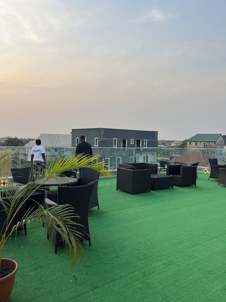 KOZY APARTMENT & LOUNGE
