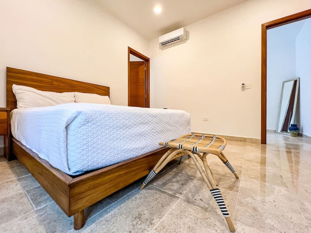 Amazing House With Private Pool in La Veleta