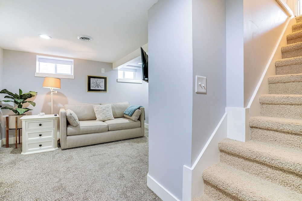 6 Mi to Dtwn: St Paul Home w/ Patio