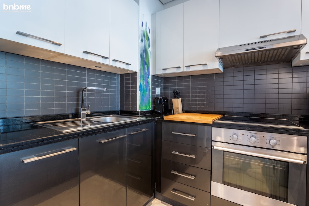 1B-Silverene-1704 by bnbmehomes