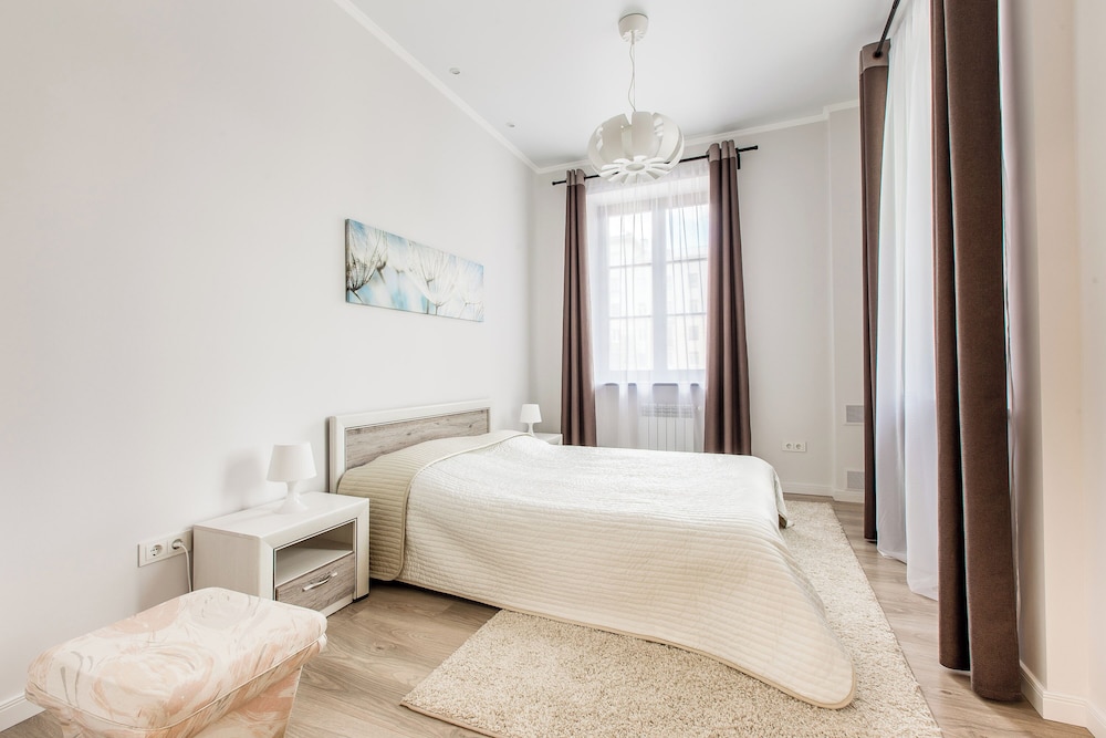 Minsk Apartment Lux on Nezavisimosti 43