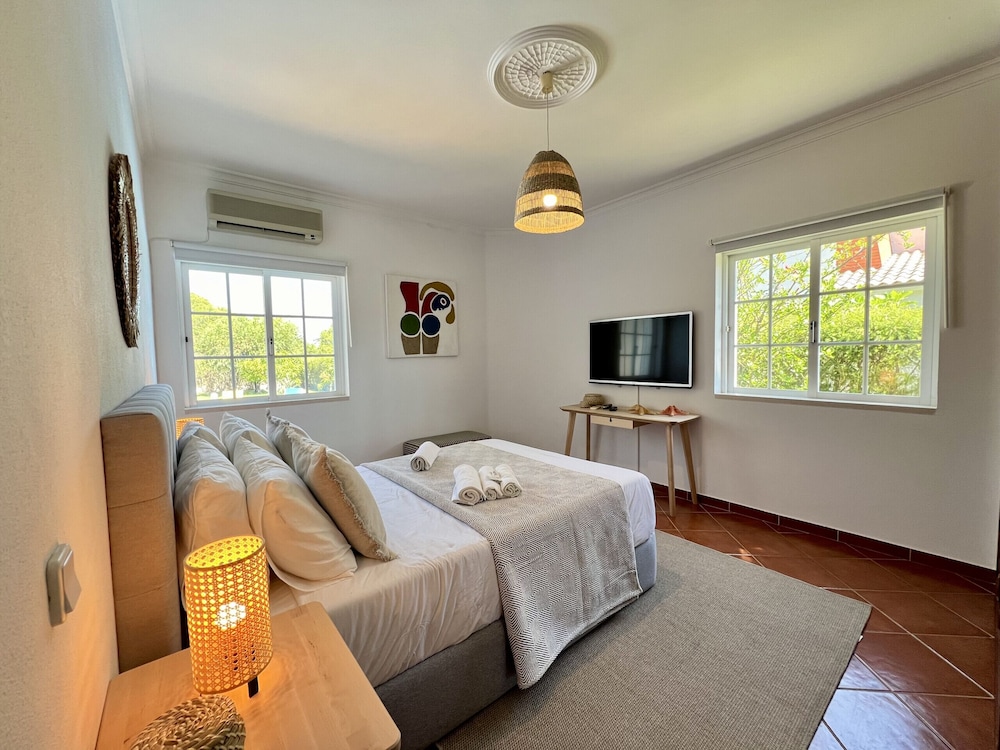 Vilamoura White House Villa by Homing