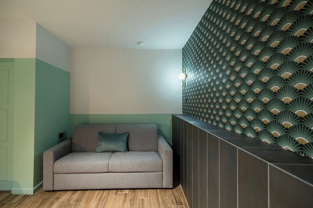 RB SUITES NAPOLI