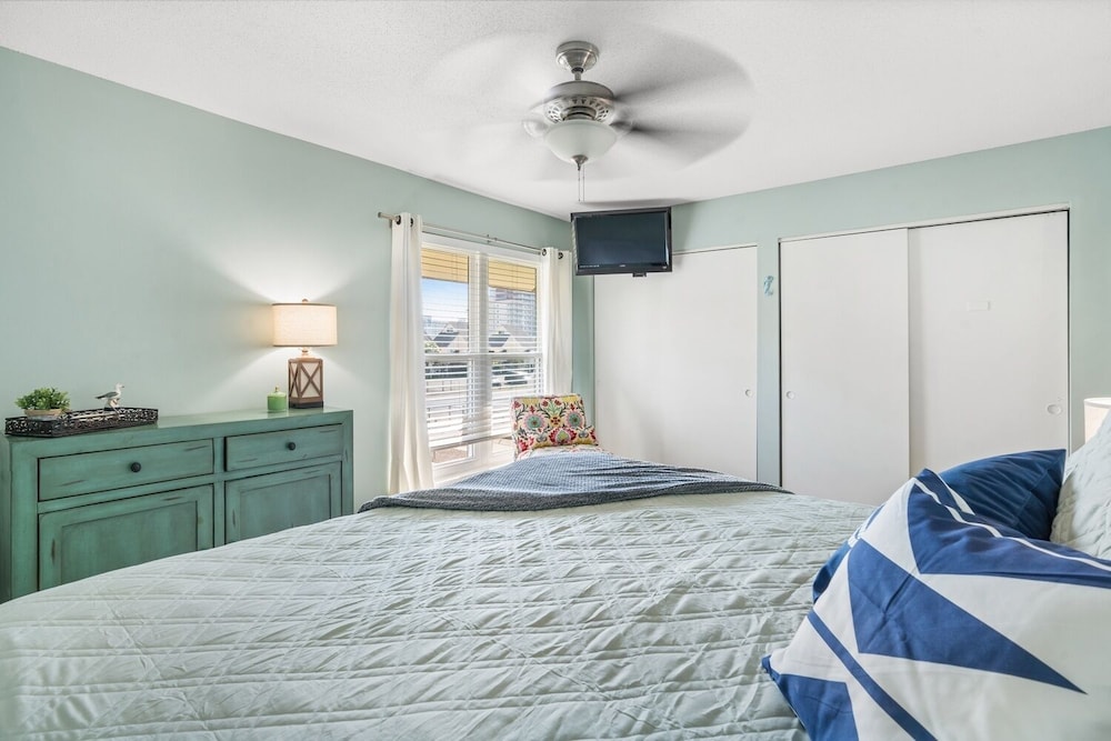 Sunrise By The Sea 3215 2 Bedroom Condo by RedAwning view 3