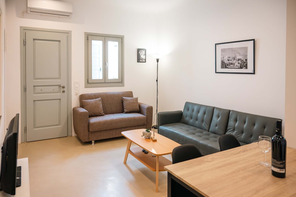 Assyr Getaway - Santorini Cozy Cycladic Retreat