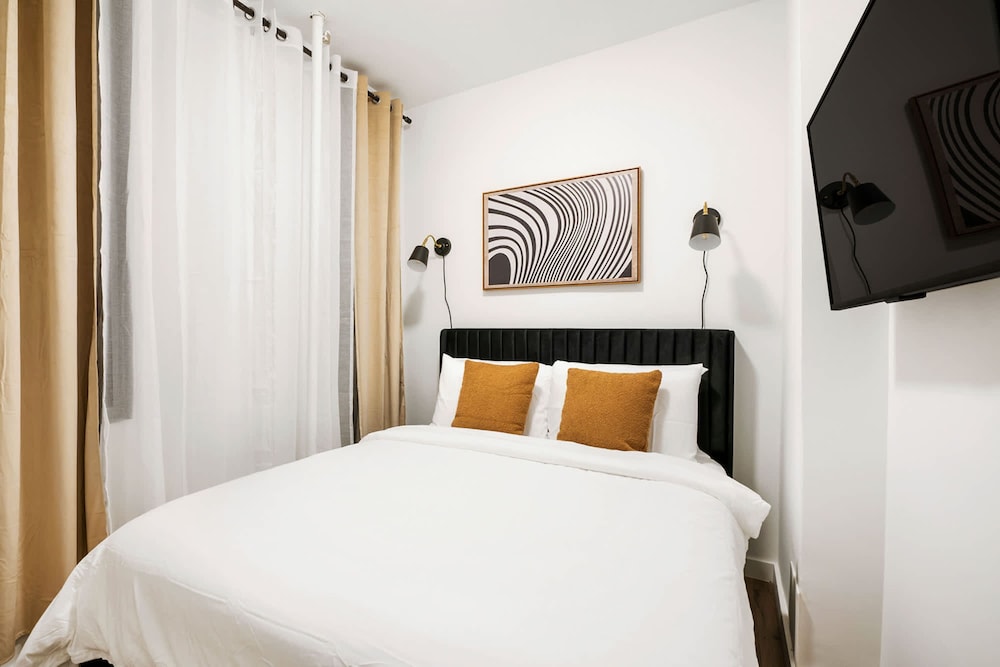 1290-3 New Renovated 2 Bedrooms in UES