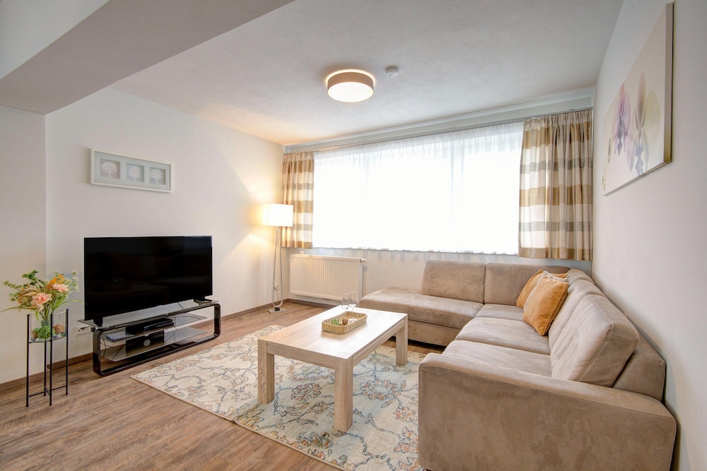 Mountain View Ski Apartment