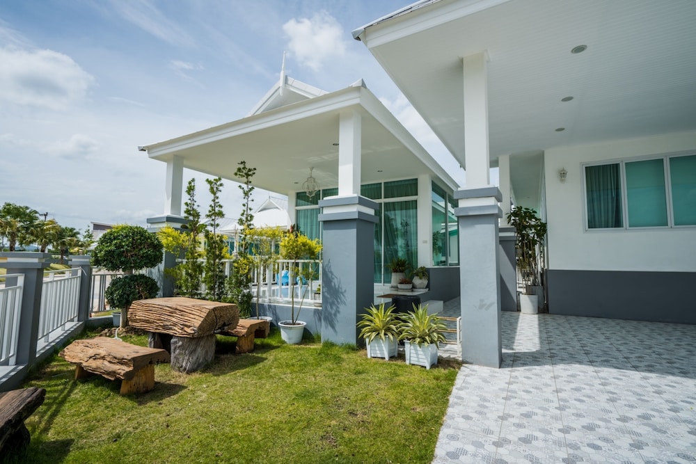 Baan Hua Hin Suk Jung
