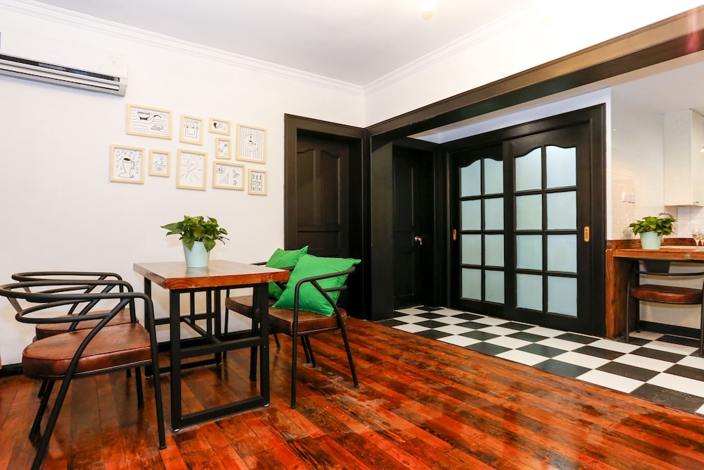 GoNative Downtown Apartment Tianzifang