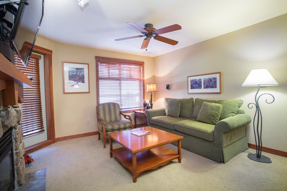 Eagle Springs West Condos - Solitude UT