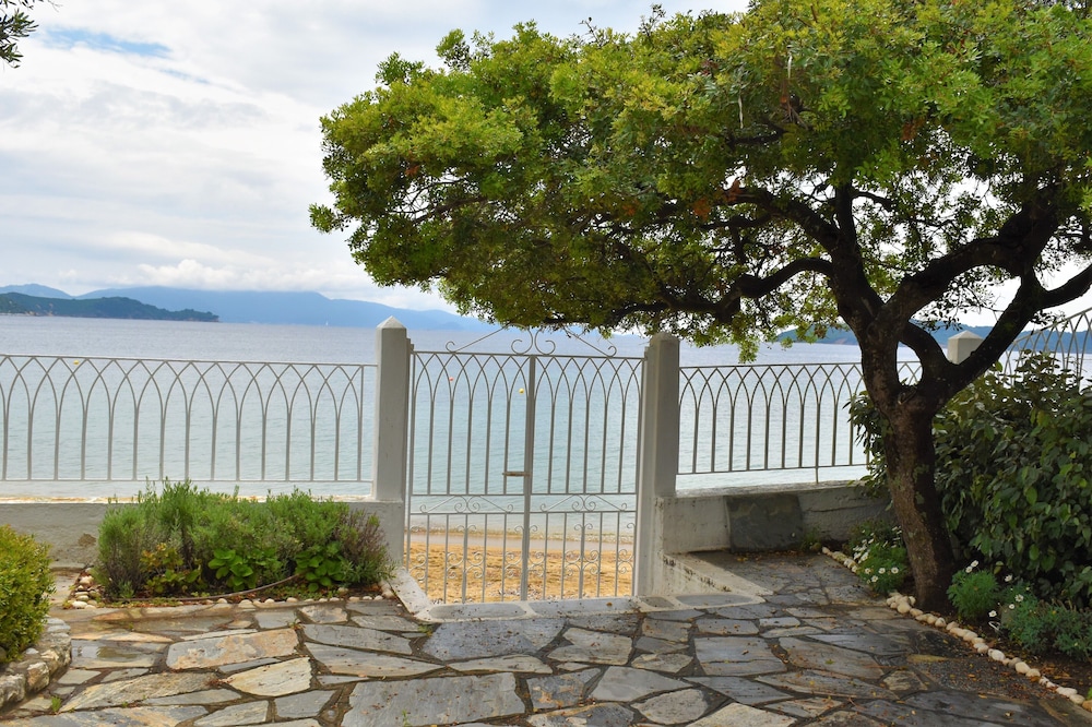 Villa Anthi view 3