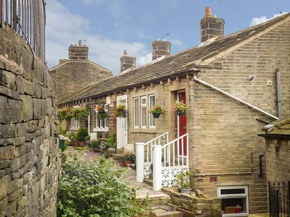 Huddersfield Vacations - Ginnel Corner - Property Image 8