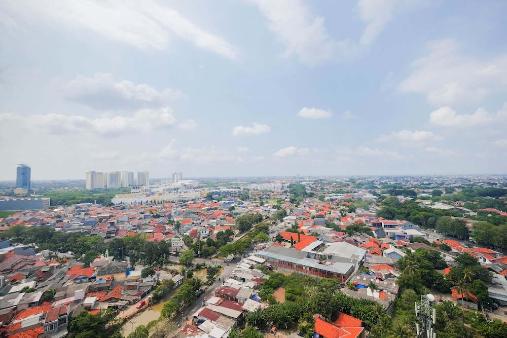 Modern And Comfy Studio Apartment At Patraland Urbano view 4