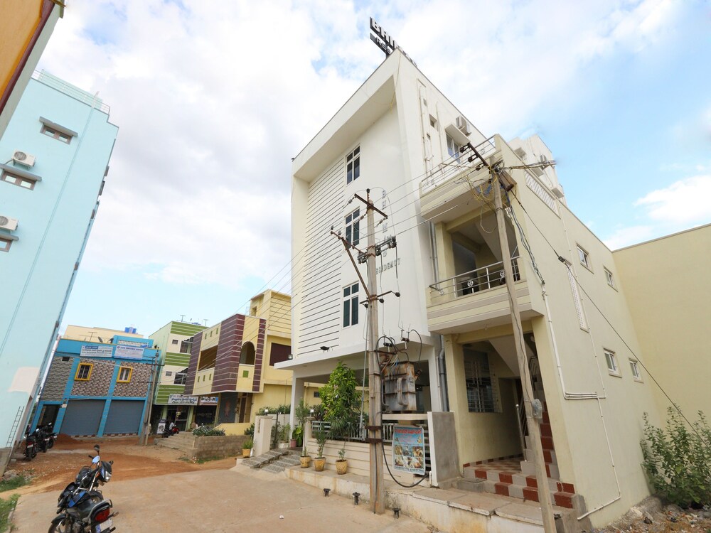 OYO 15601 Bhimas Residency