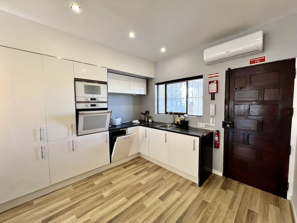 Albufeira Central 7 by Homing