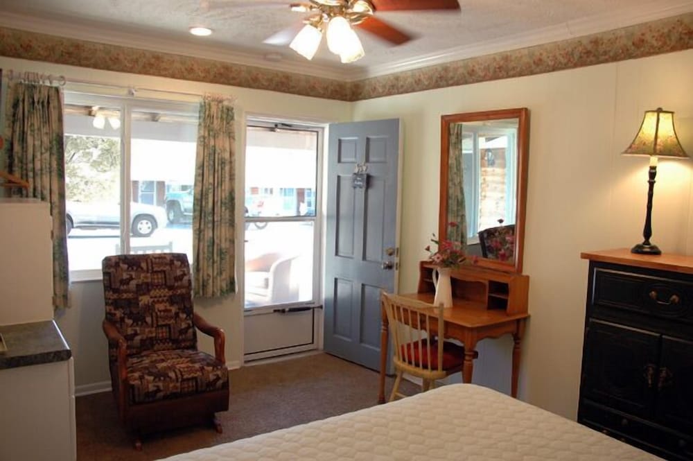 The Homestead Inn