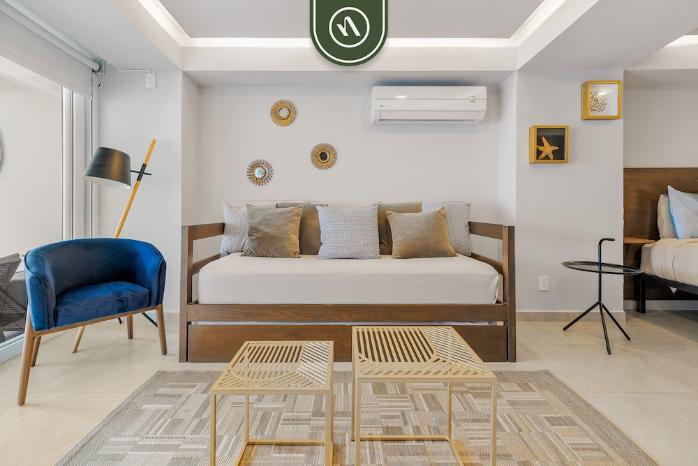 Harbor 171 by Naya Homes