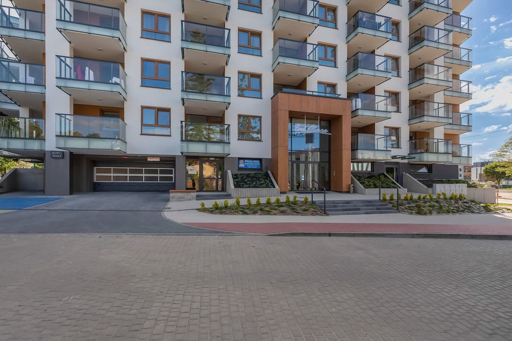 Bel Mare Apartment w/ Balcony by Renters
