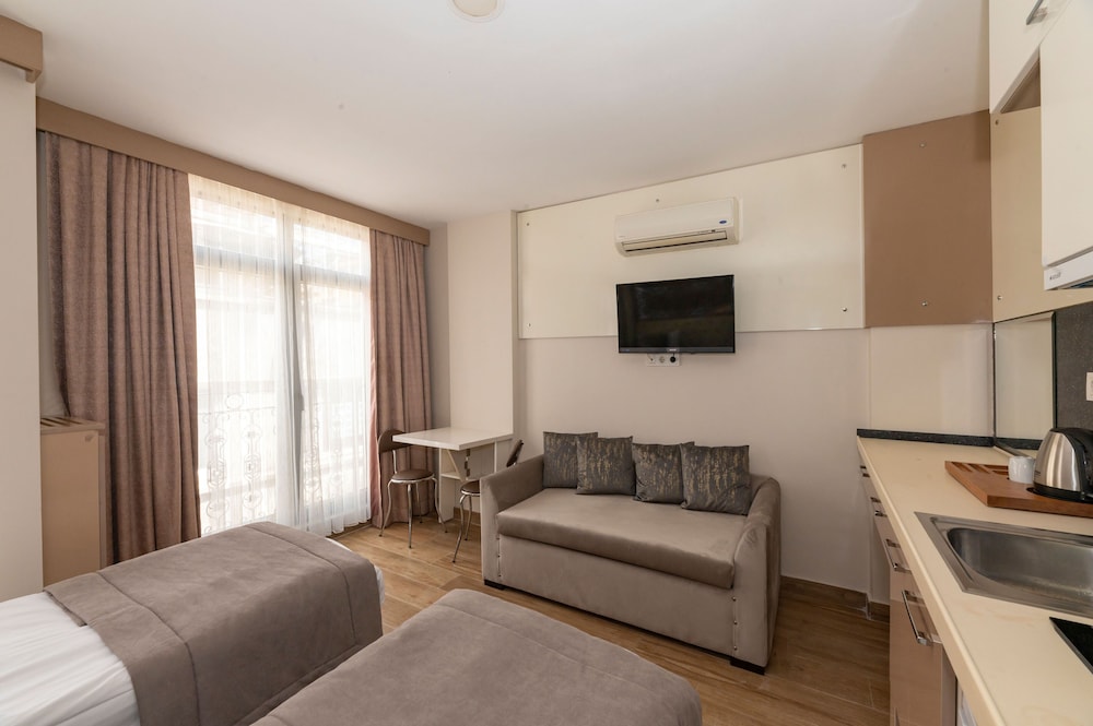 Taksim Peri Suit - Image 60