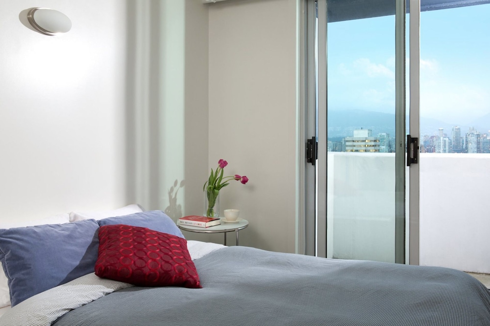 Backpacker College at EC Vancouver: APT Living - Image 5