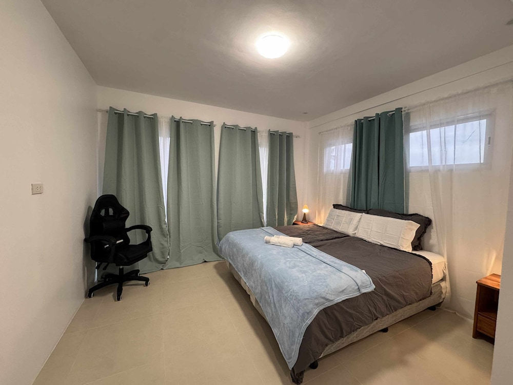 Oia Suites