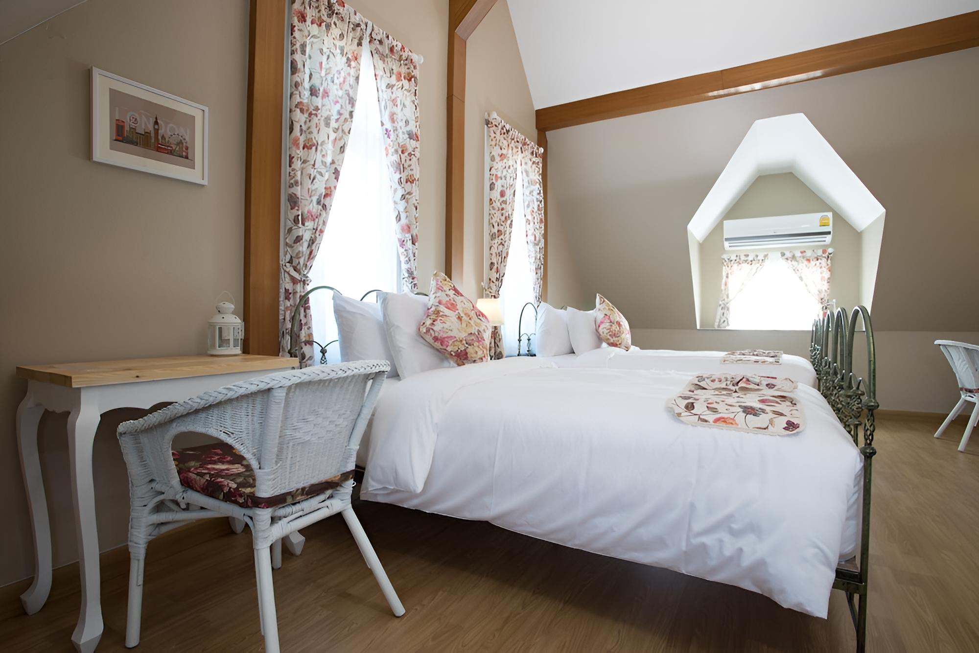 Hillsborough The English Country House