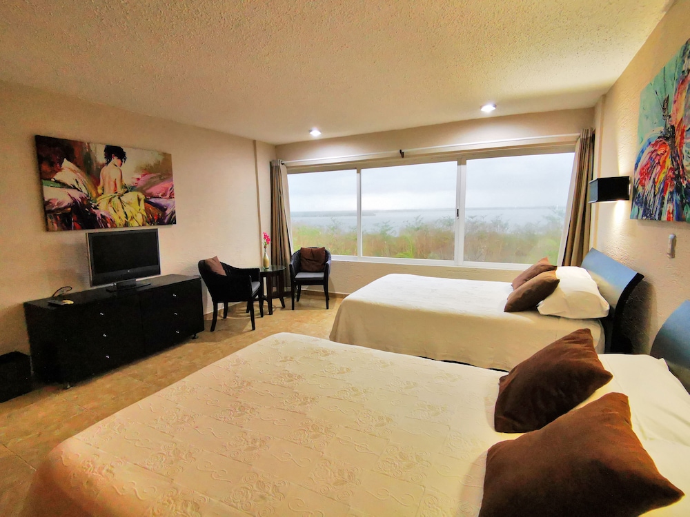 Brisas Beachfront Studios In Hotel Zone