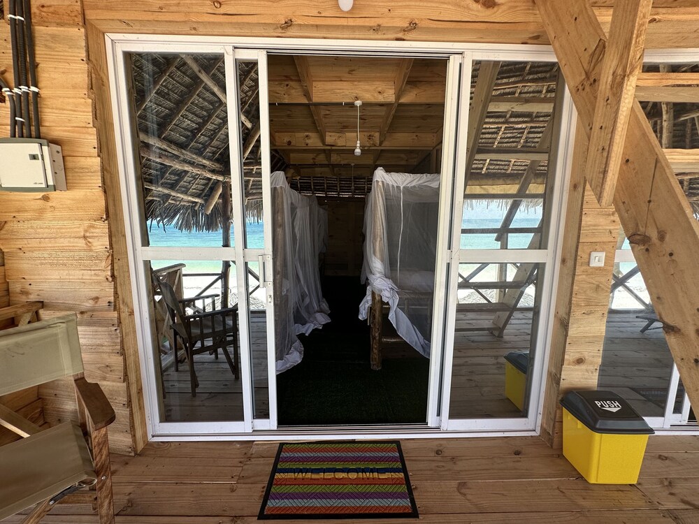 Coconuts Bandas view 4