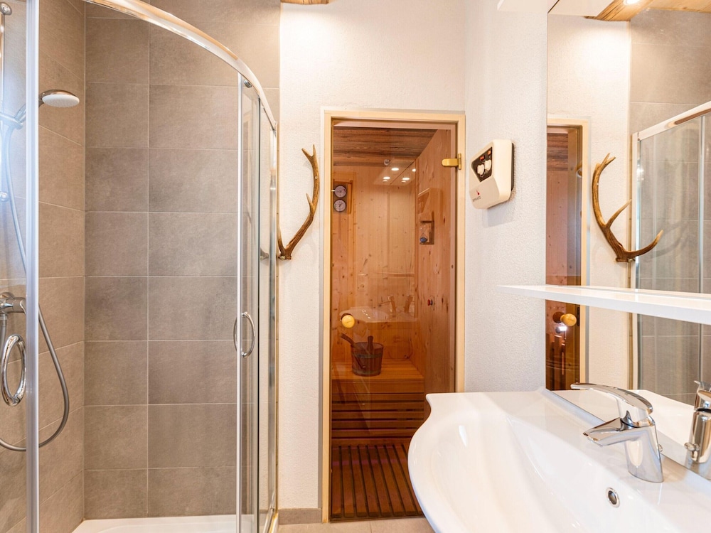 Cosy Chalet With Sauna