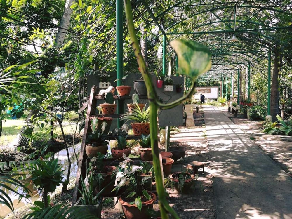 RuenNamyen Resort