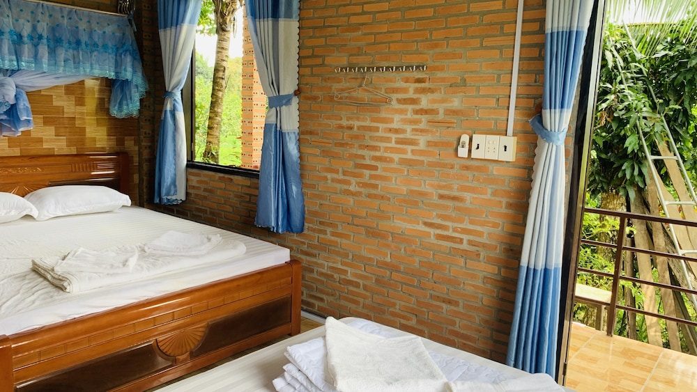 Gibbon Singing Homestay