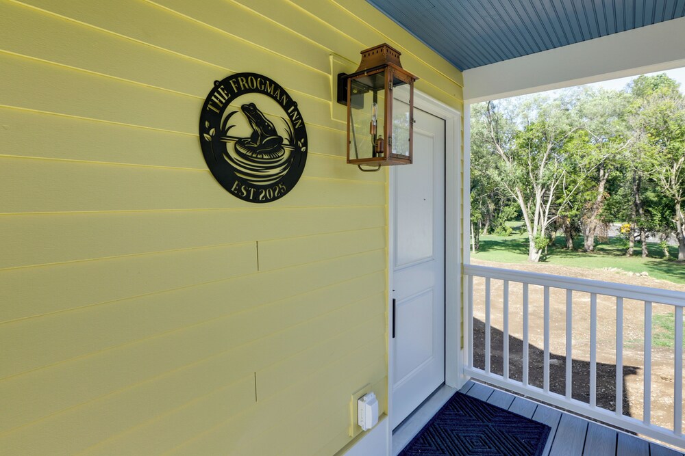 1 Block to Loveland Bike Trail: 'the Frog Man Inn'