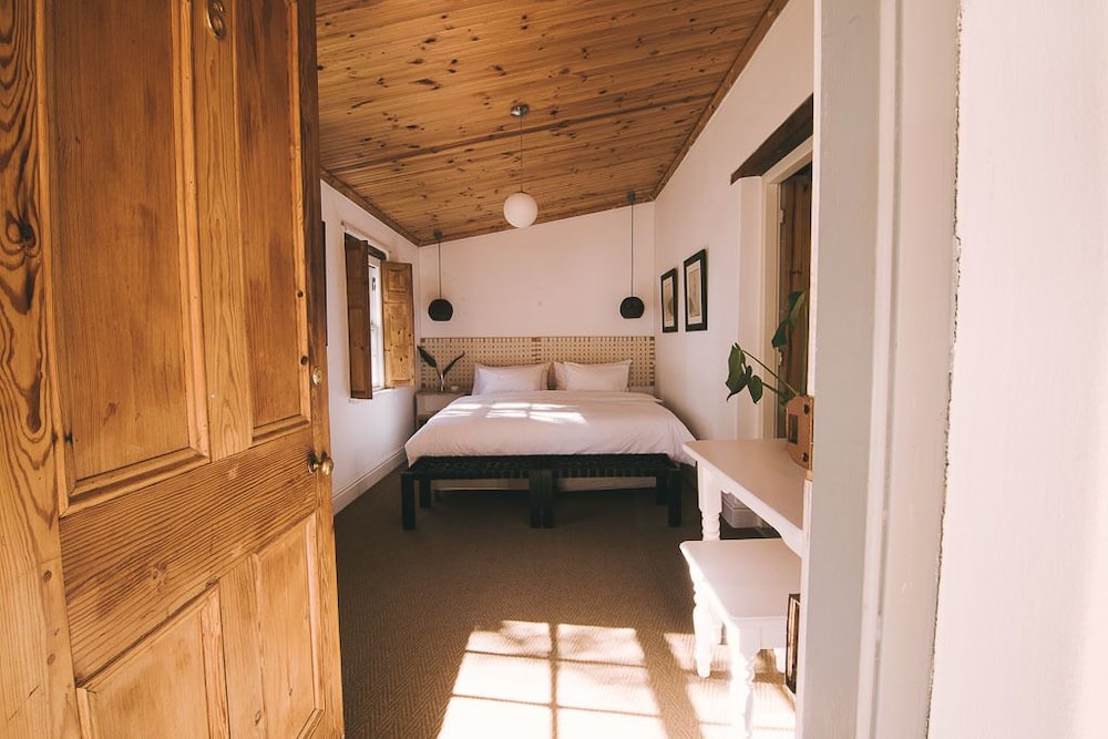 Shiraz Estate Villa & Studios