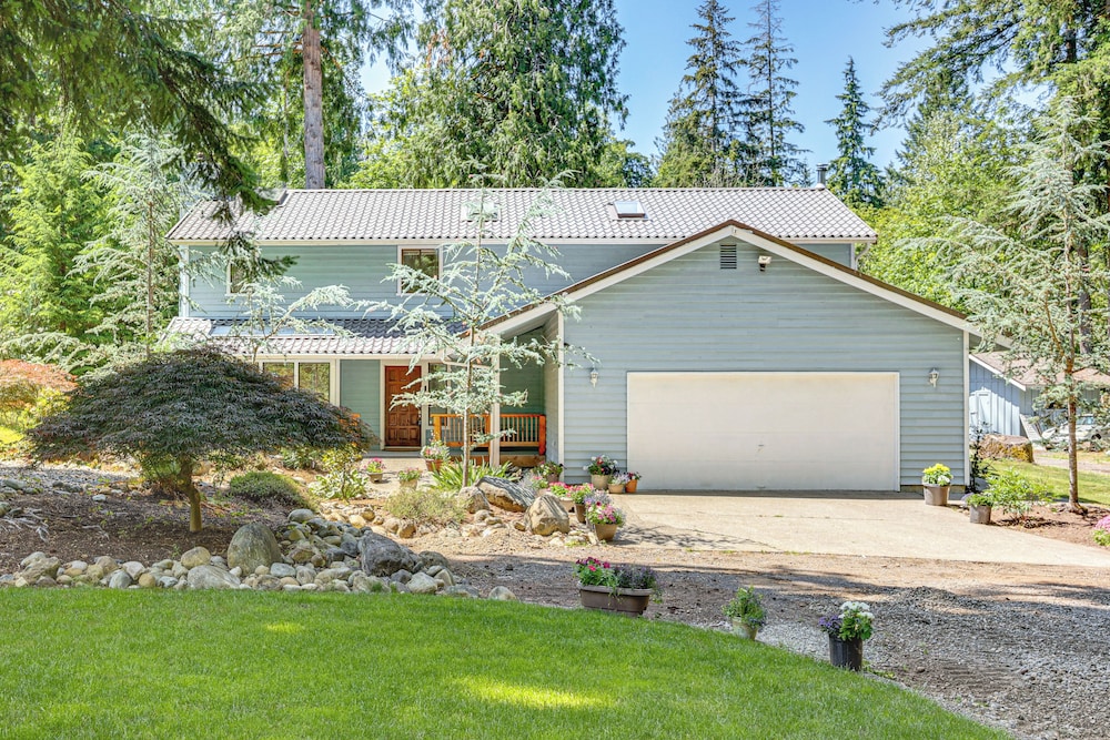 Home on > 1 Acre of Woods in Seattle Suburbs!