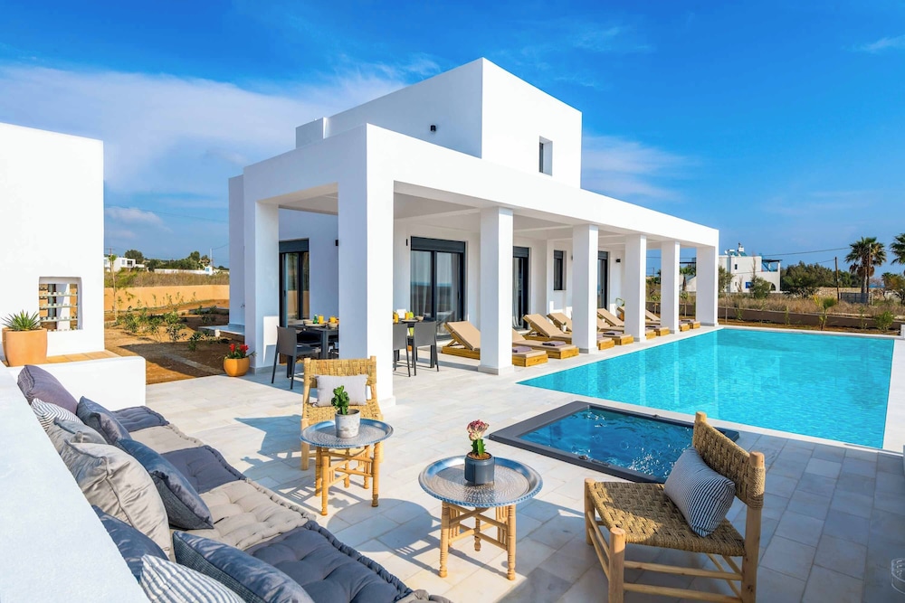 Villa Seawater