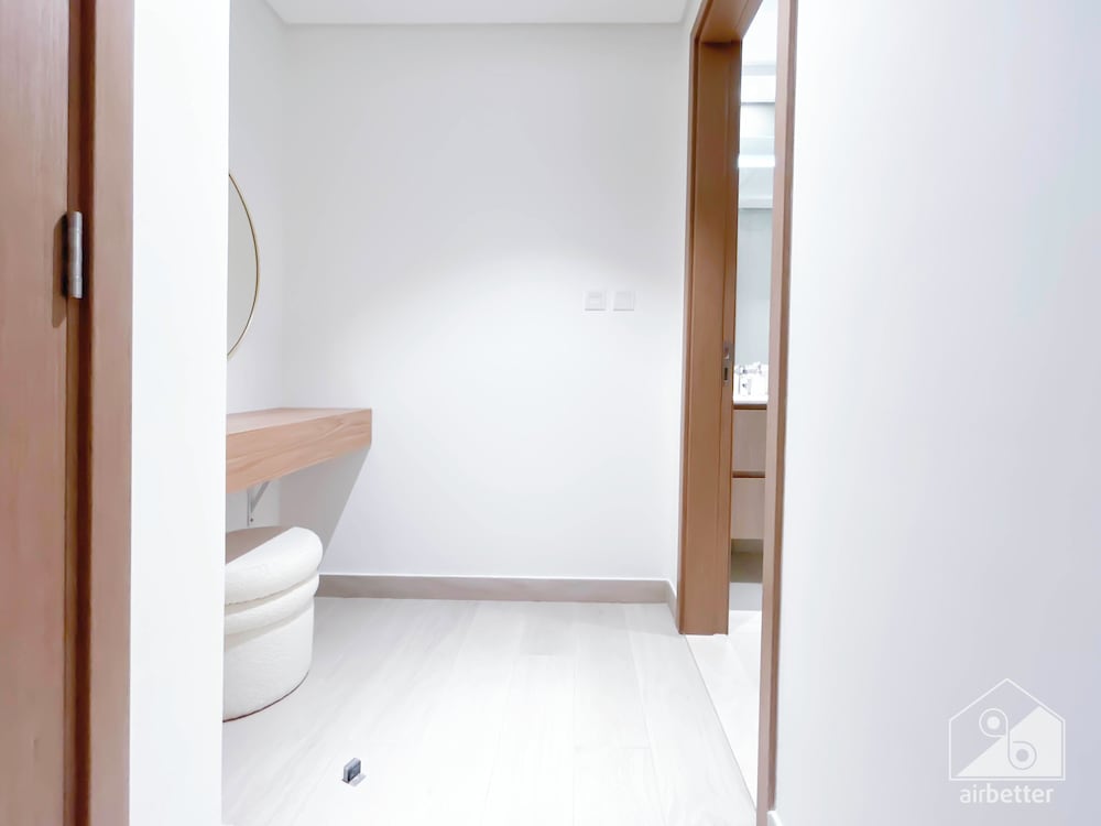 Gorgeous 1B Apt With Balcony in Azizi Fawad