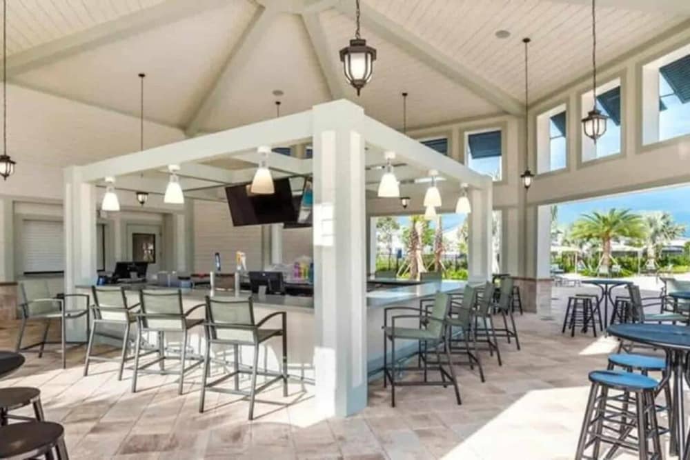 Free Amenities Spacious Home King Beds