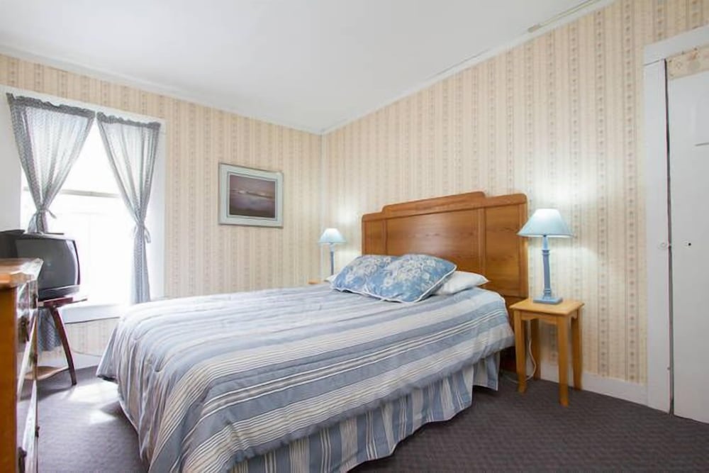 Plymouth Vacations - Salt Ash Inn - Property Image 64